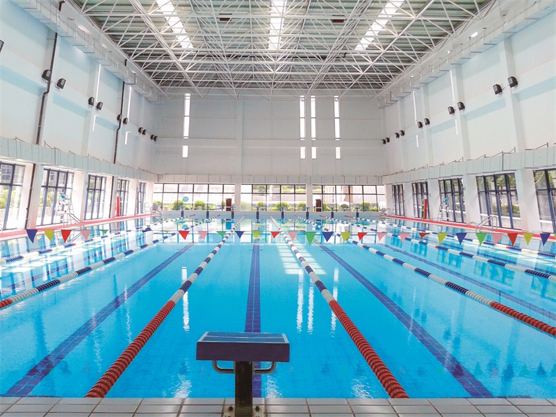 室內(nèi)恒溫游泳池用什么除濕設(shè)備好？